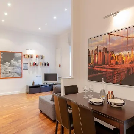 Altido Open Plan Apt For 4 In Historic Albaro *