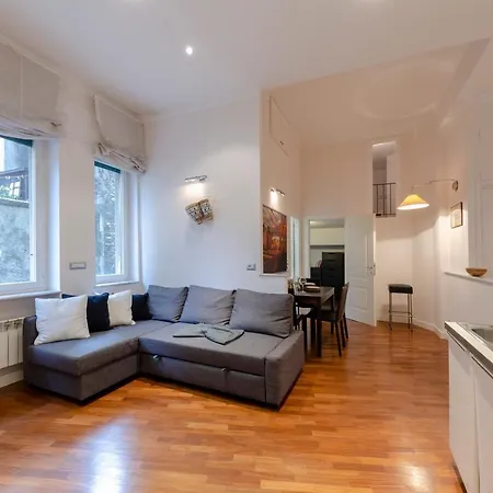 Altido Open Plan Apt For 4 In Historic Albaro *
