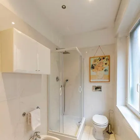Altido Open Plan Apt For 4 In Historic Albaro Lejlighed Genova